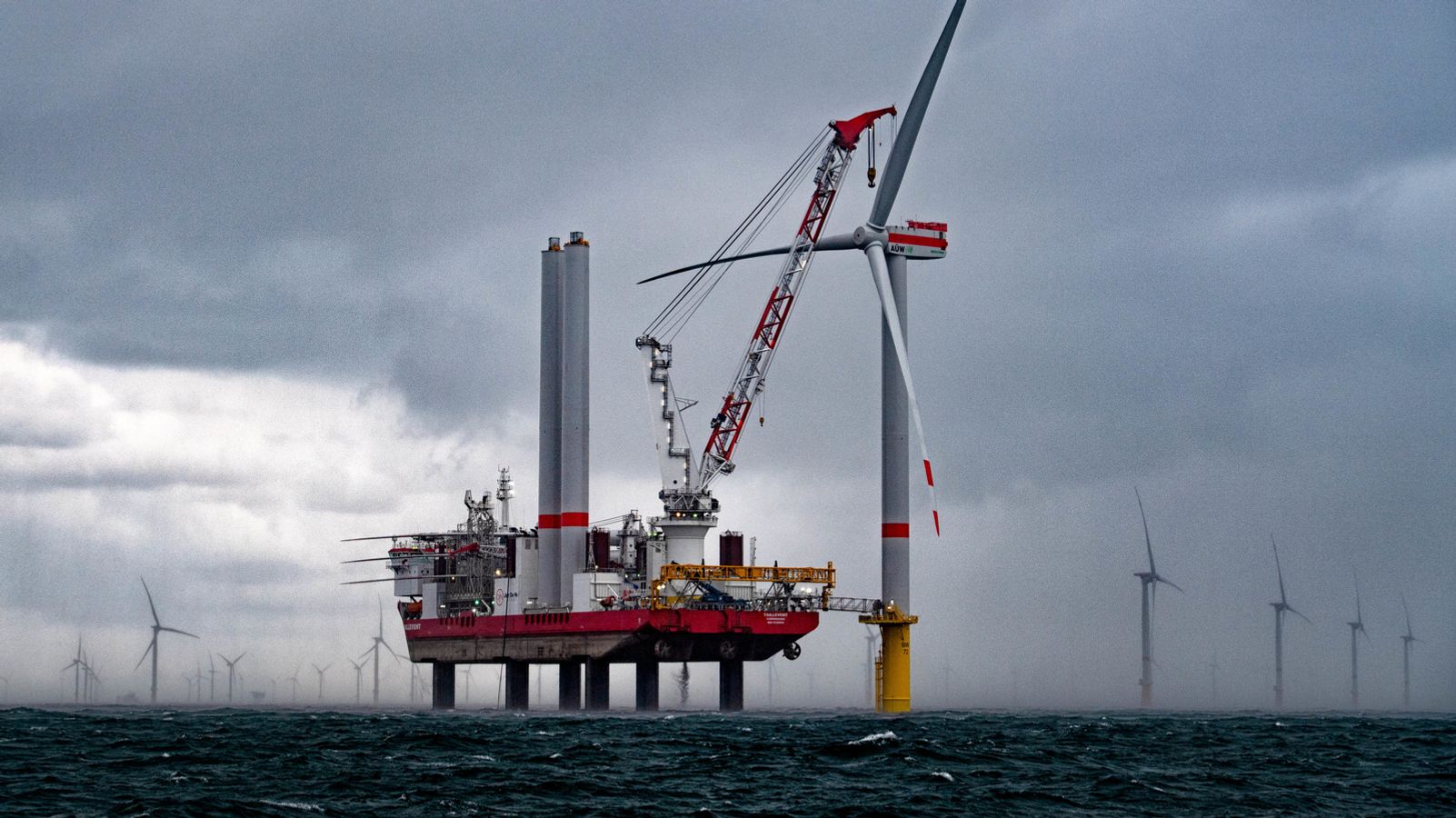 Bundesregierung will Offshore-Windparks und Öko-Wasserstoff vorantreiben Bundesregierung will Offshore-Windparks und Öko-Wasserstoff vorantreiben