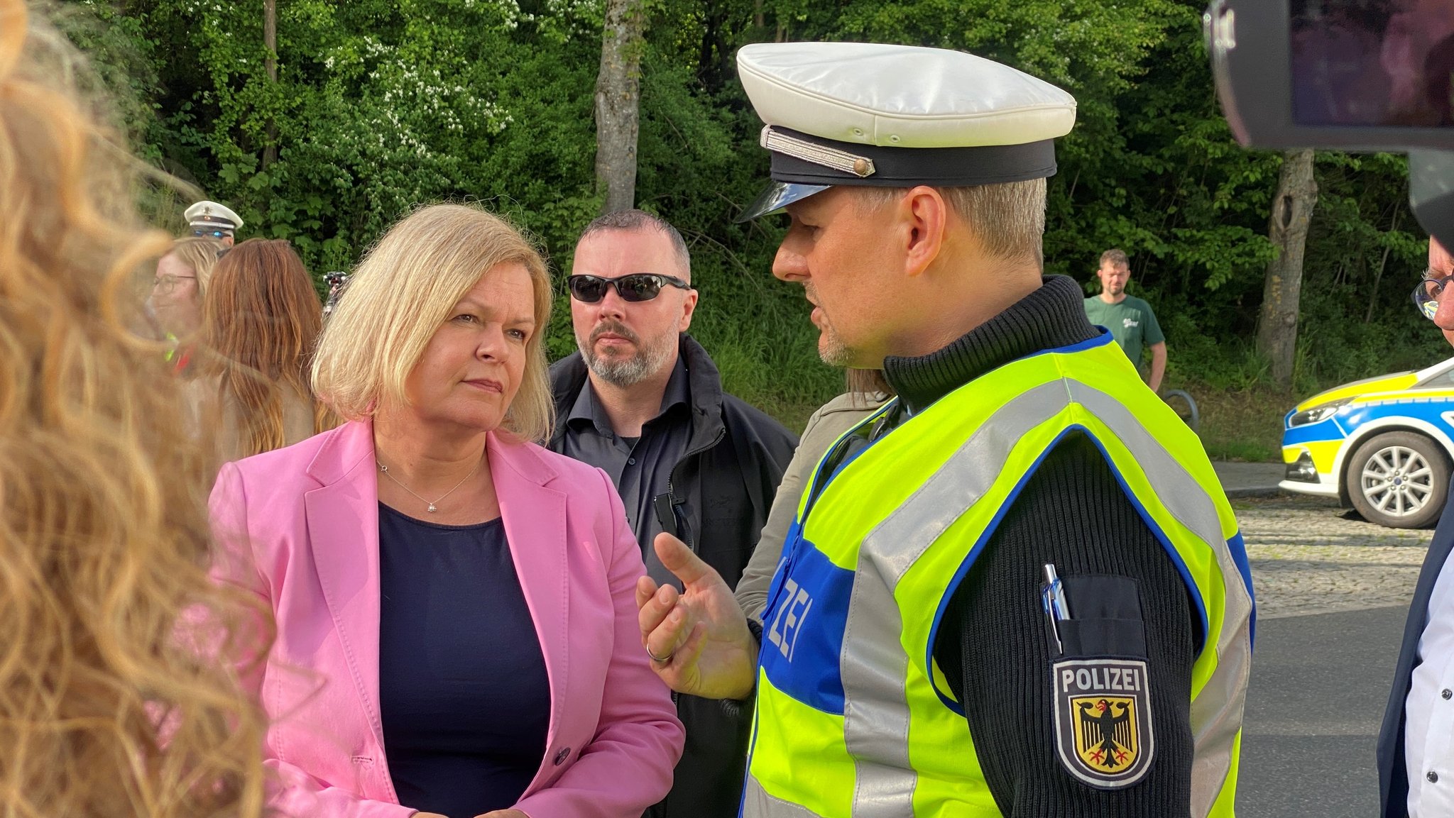 Bundesinnenministerin Nancy Faeser (SPD) vor Ort in Waidhaus.