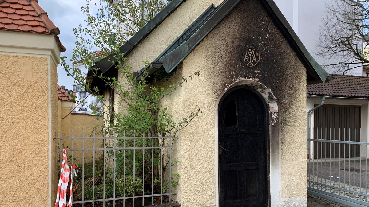 Die durch einen Brand zerstörte Lourdes-Kapelle in Traunstein.