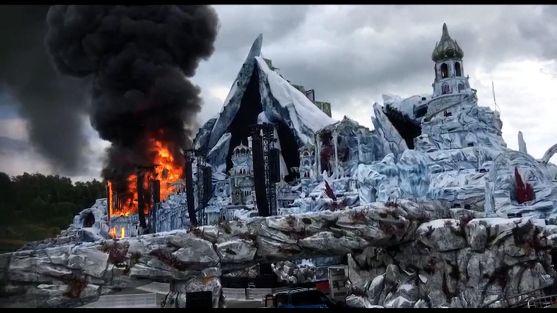 Feuer vor Festival-Start: Tomorrowland-Bühne abgebrannt