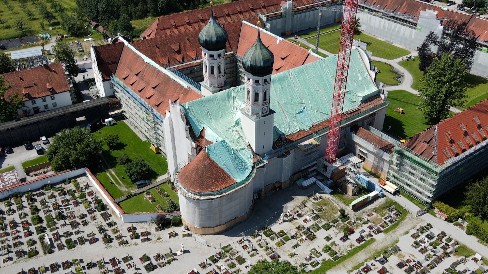 Die Basilika in Benediktbeuern wird derzeit aufwändig saniert. 