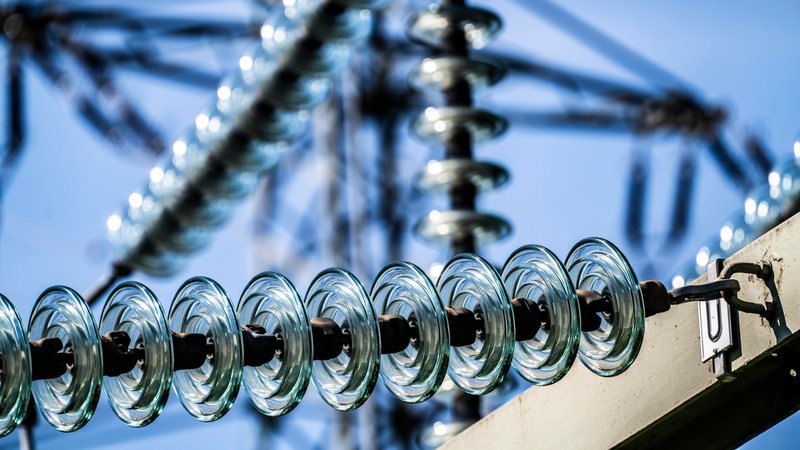 Stromleitung | Bild: picture alliance / Jochen Tack | Jochen Tack Stromleitung