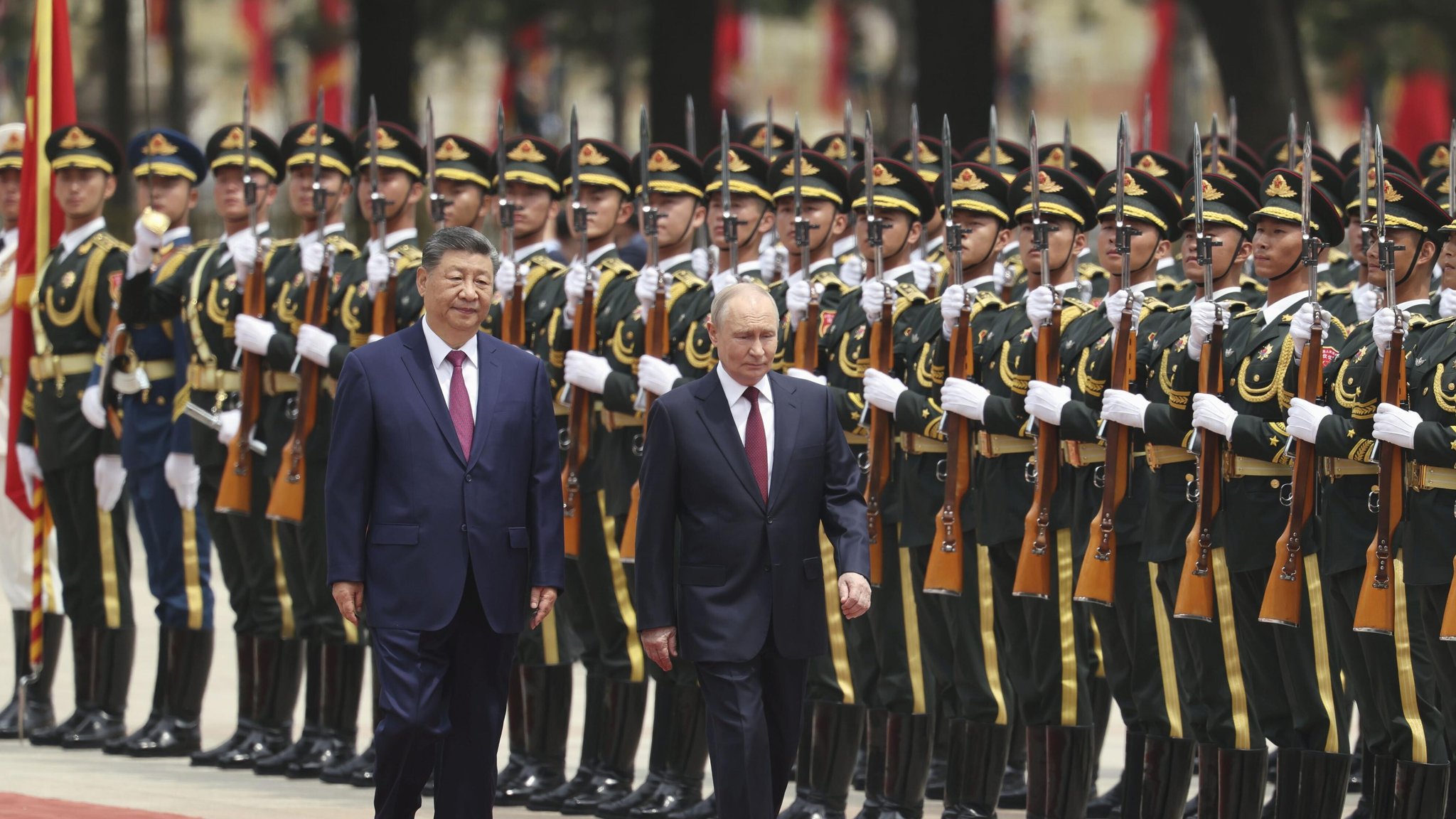Willkommenszeremonie für Putin in China | Bild: picture alliance / Kyodo Willkommenszeremonie für Putin in China