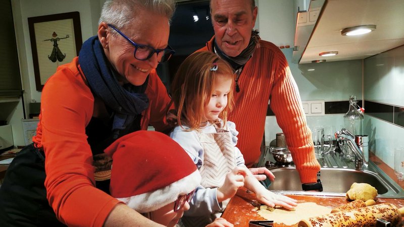 Astrid und Gerhard Berndt mit Eva und Lea | Bild: BR/ Sophia Ruhstorfer Astrid und Gerhard Berndt mit Eva und Lea