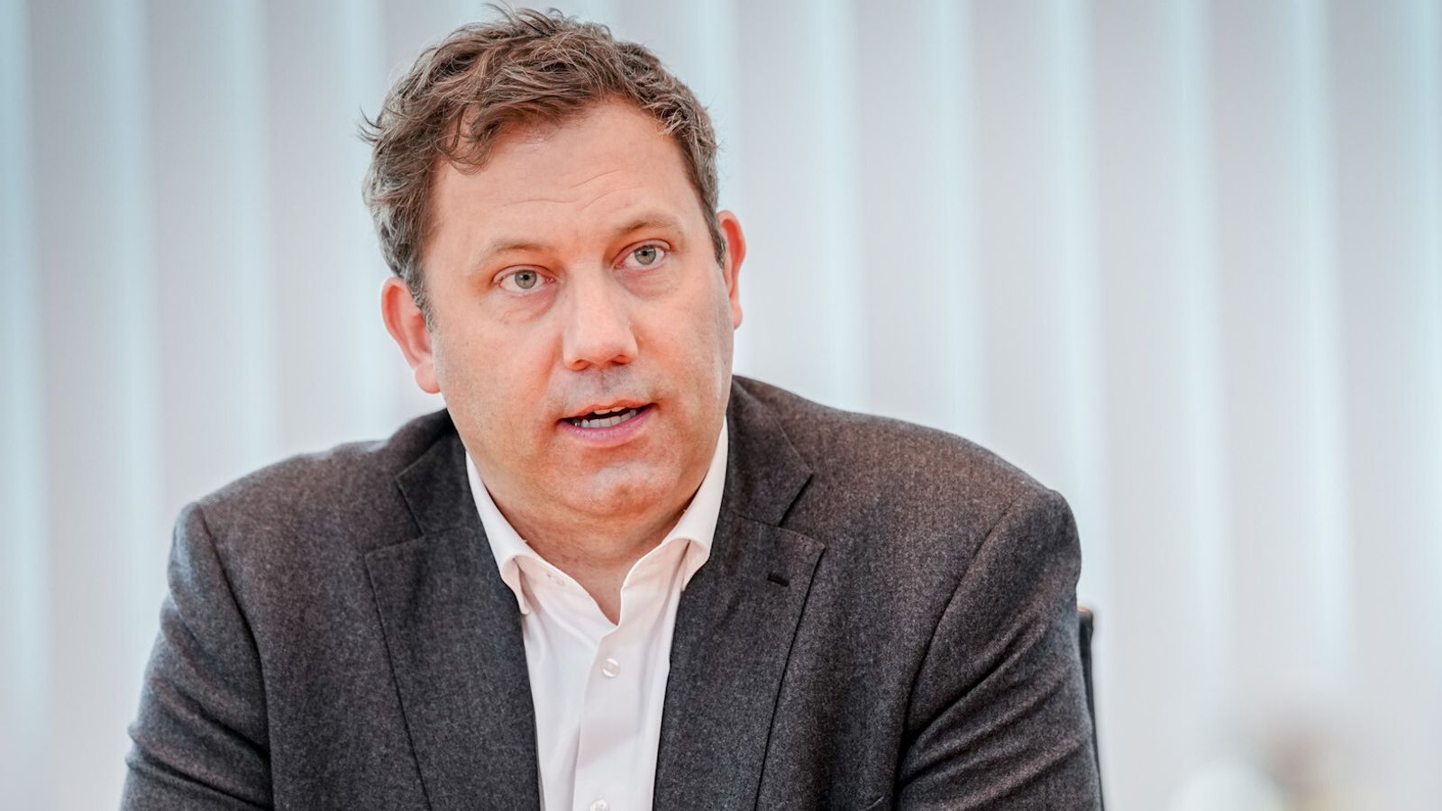 Klingbeil: Tax cut “as soon as possible”