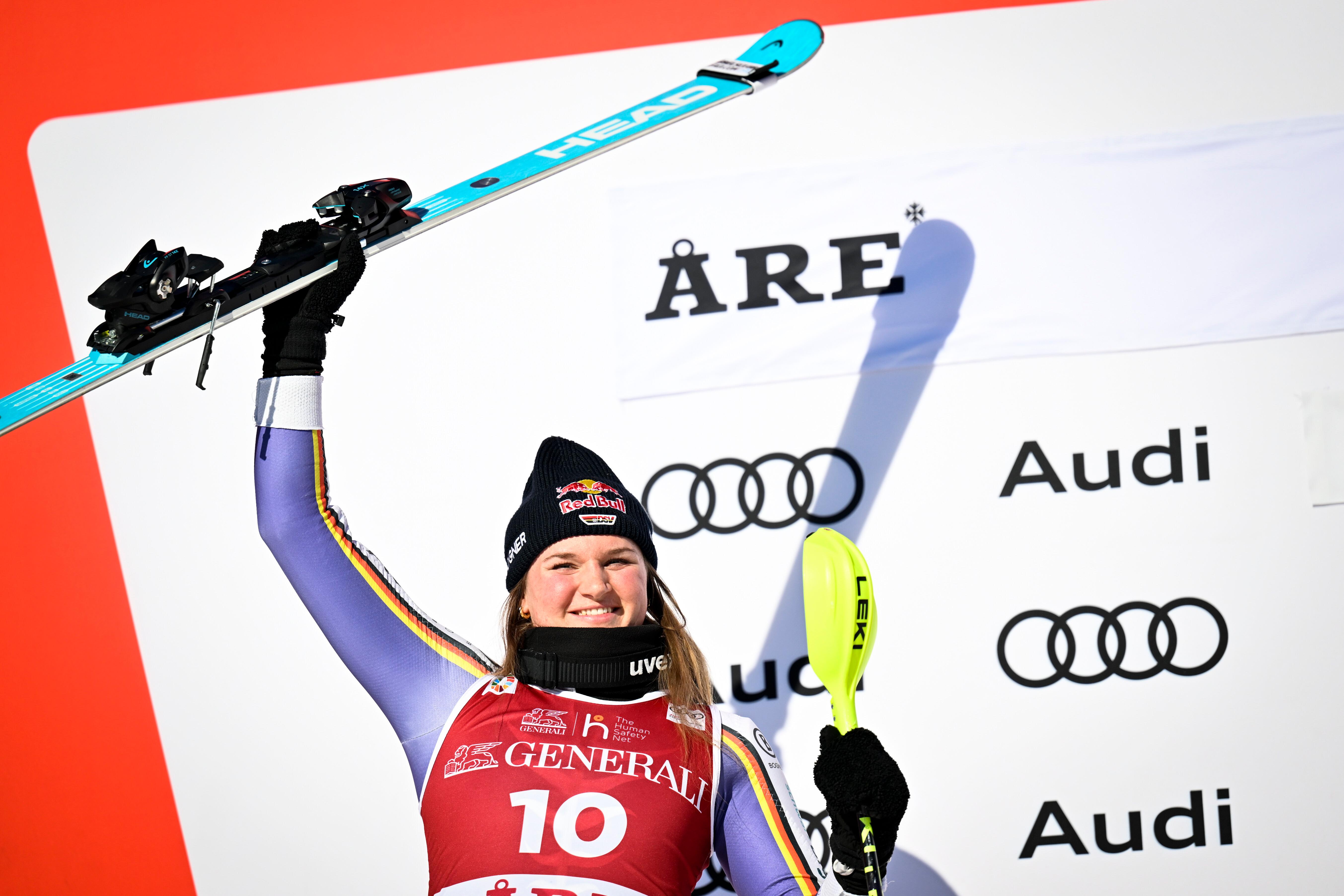Emma Aicher gewinnt Silber beim Slalom in Are