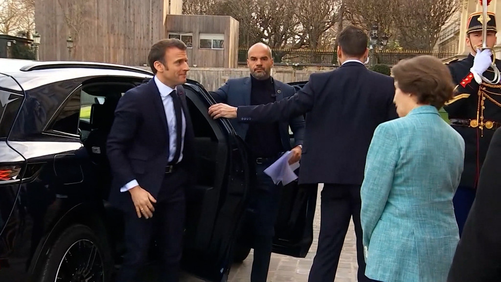 Ohne Abstimmung: Macron drückt Rentenreform durchs Parlament | Bild: BR Ohne Abstimmung: Macron drückt Rentenreform durchs Parlament