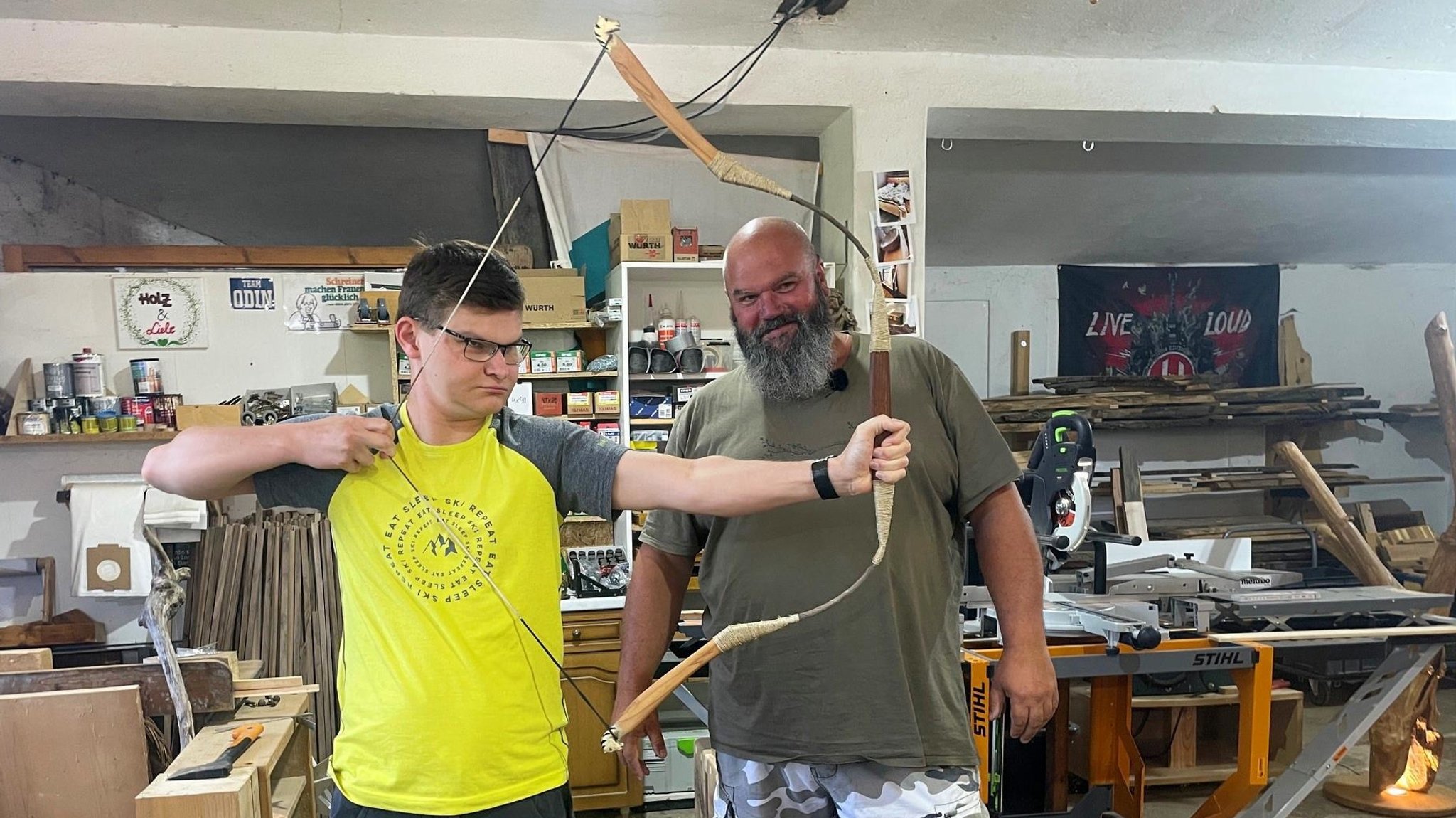 Den Bogen hat Tobias bei seinem Schnupperpraktikum in der Werkstatt von "Holz und Liebe" in Nördlingen gefertigt.