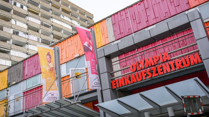 Münchner Olympia-Einkaufszentrum (OEZ) | Bild: picture alliance / SZ Photo |Alessandra Schellnegger Münchner Olympia-Einkaufszentrum (OEZ)