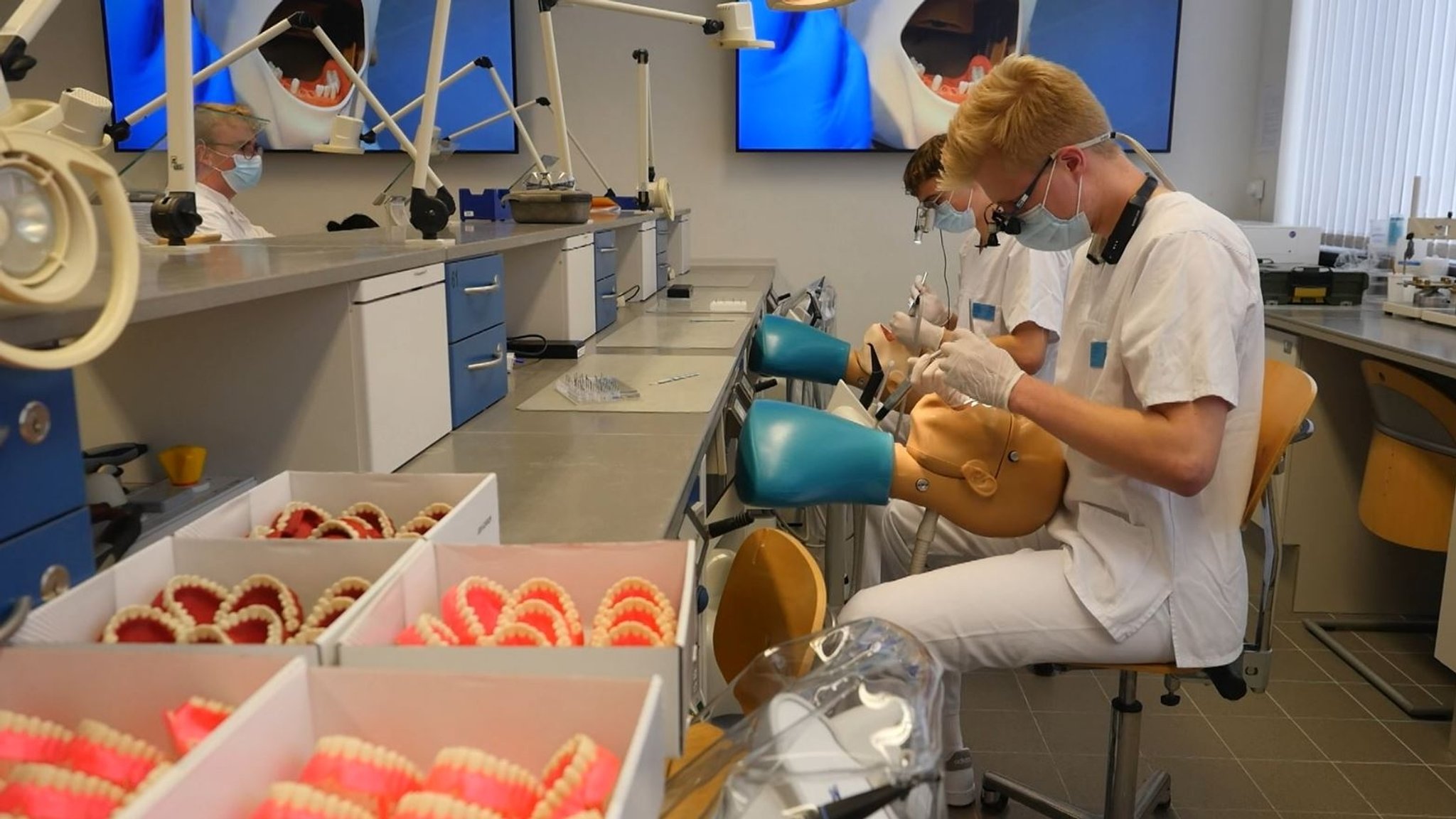 Zähne aus dem 3D-Drucker – wie Hightech die Medizin verändert