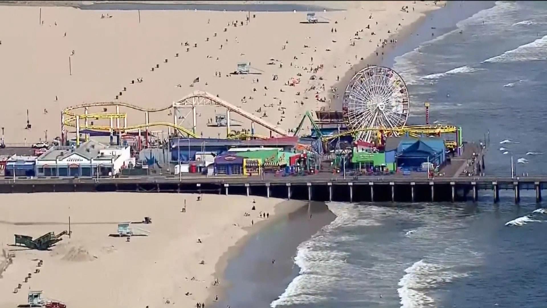 Wegen der Ausbreitung des Coronavirus in den USA werden Lockerungen zurückgenommen und unter anderem Strände wieder gesperrt.