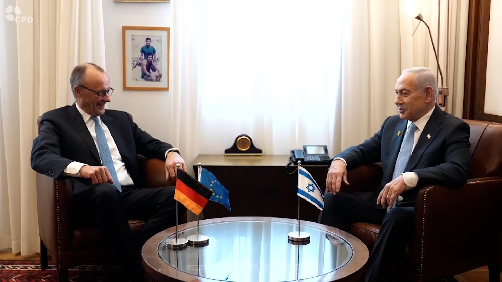 Kanzler Merz im Gespräch mit Benjamin Netanjahu