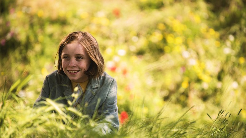 Der "geheime Garten" hilft der jungen Mary den Tod ihrer Eltern zu überwinden, Filmszene aus "Der geheime Garten"