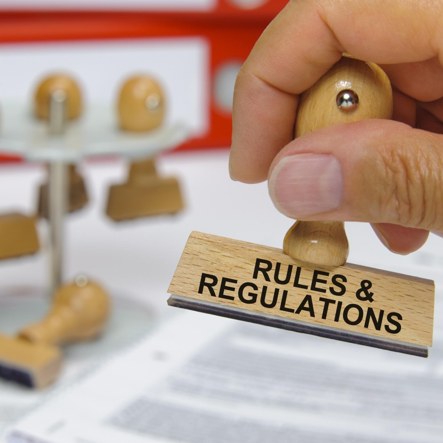 Regeln, Vorschriften, Standards – Wie viel Freiraum bleibt uns noch?