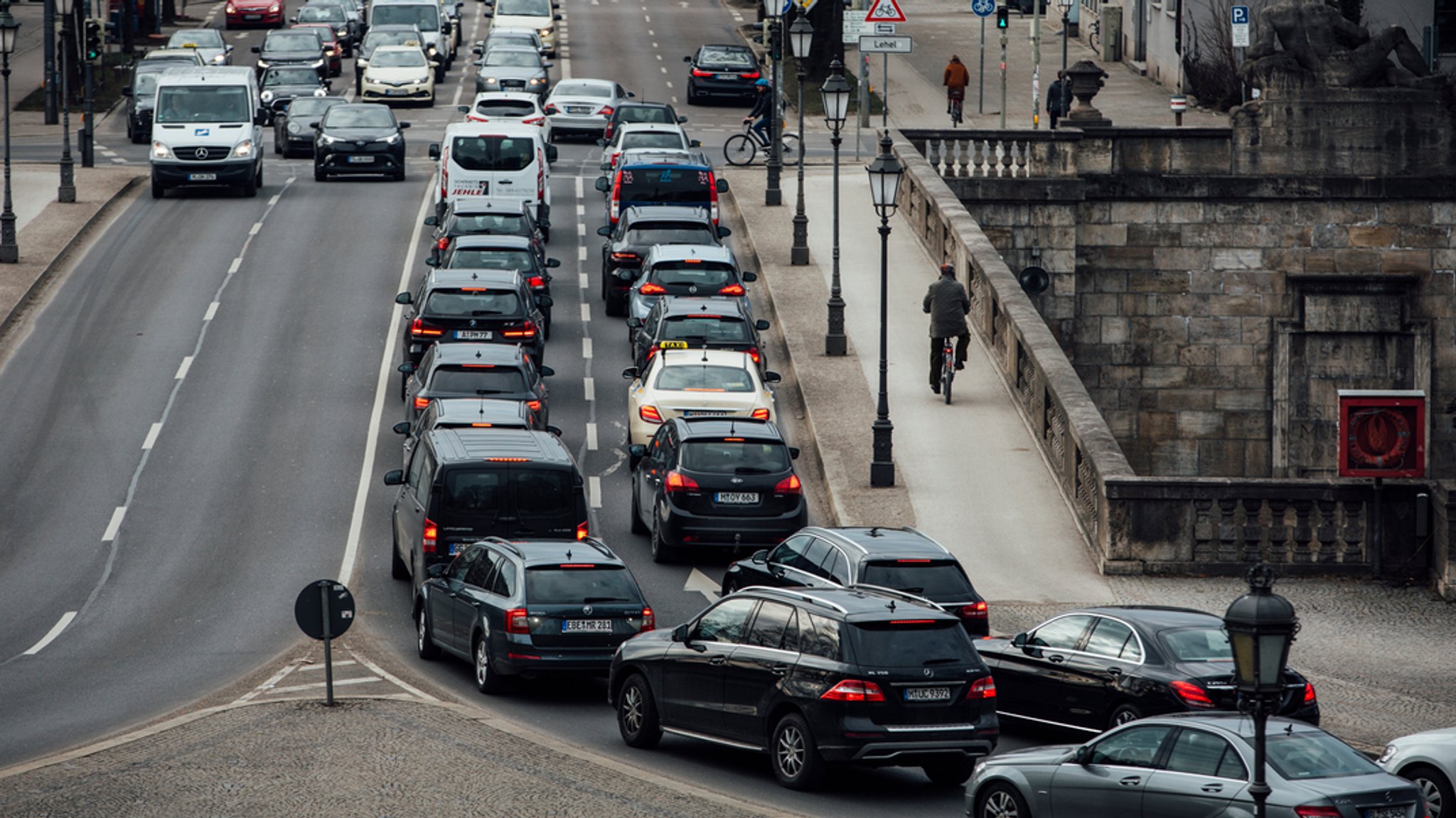 Stau 2023: Verkehr in Bayerns Städten fast wie vor Corona