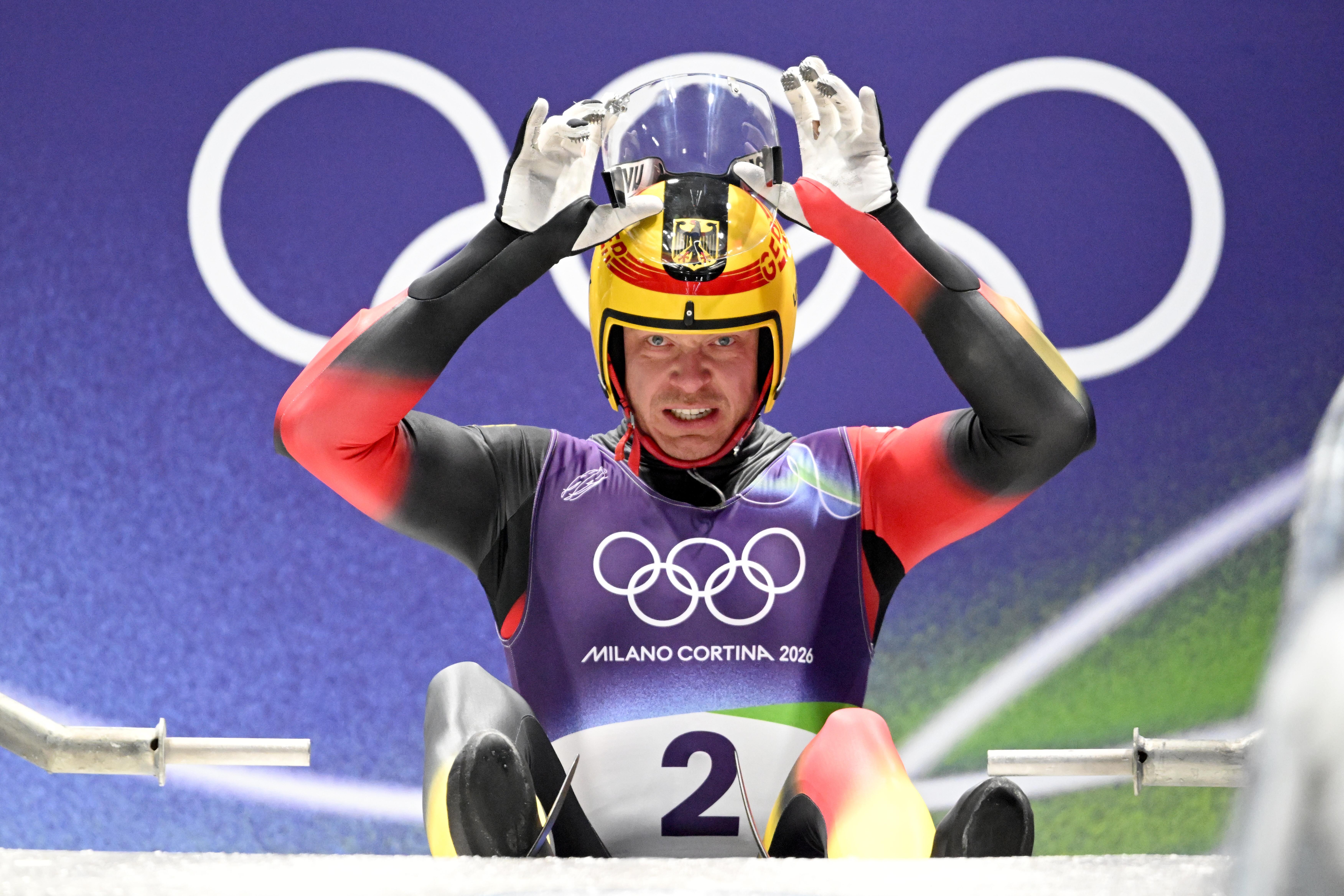 Felix Loch liegt nach zwei von vier Läufen im Rodel-Einsitzer weit zurück.