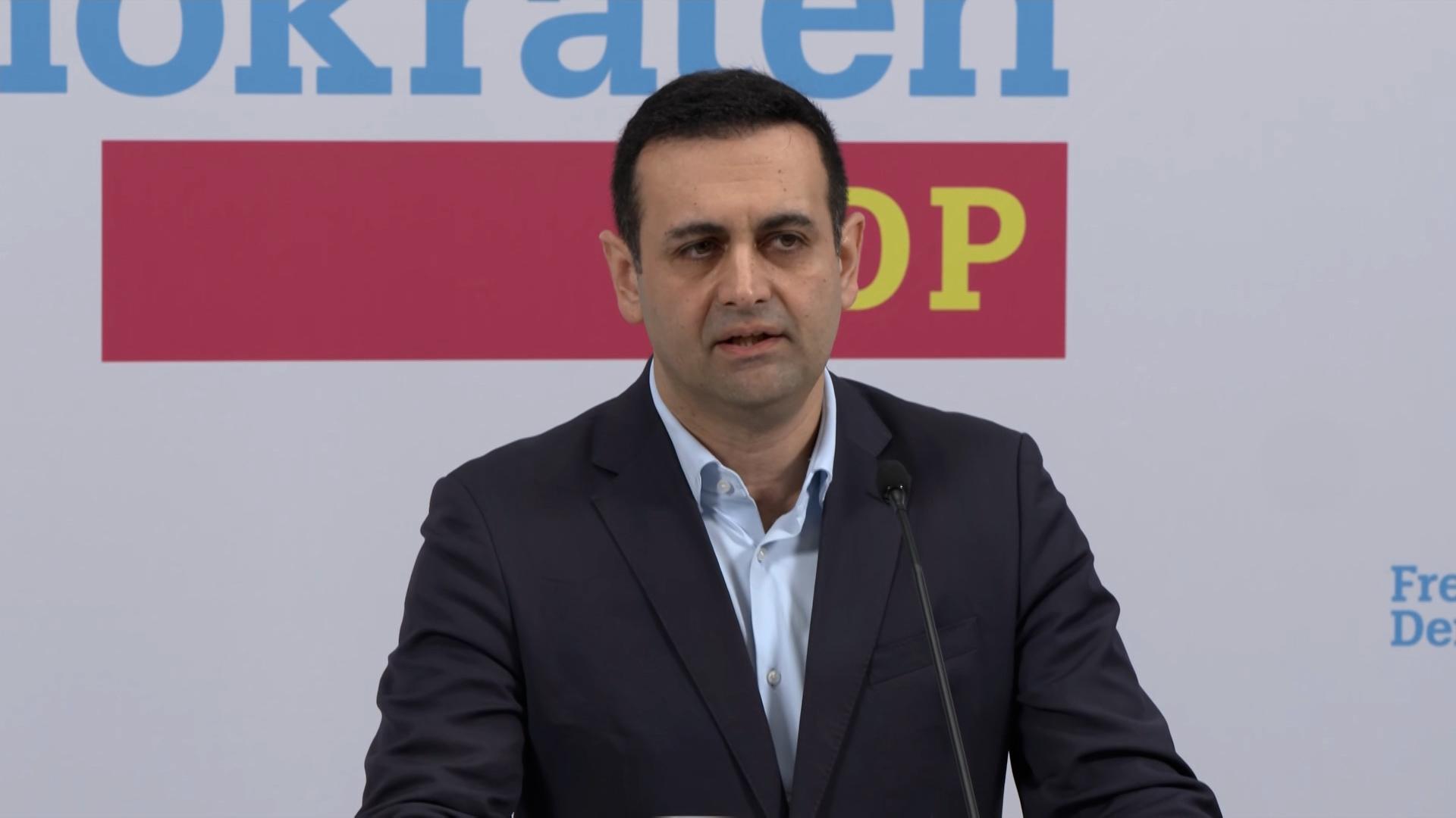 "Hatte keine Kenntnis von dem Papier": Die Rücktrittserklärung von Bijan Djir-Sarai