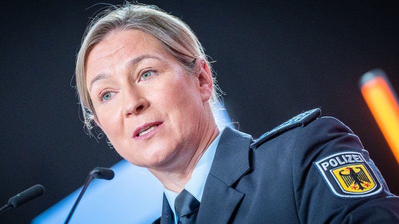 Pechstein sprach in ihrer Uniform als Bundespolizistin beim CDU-Grundsatzkonvent