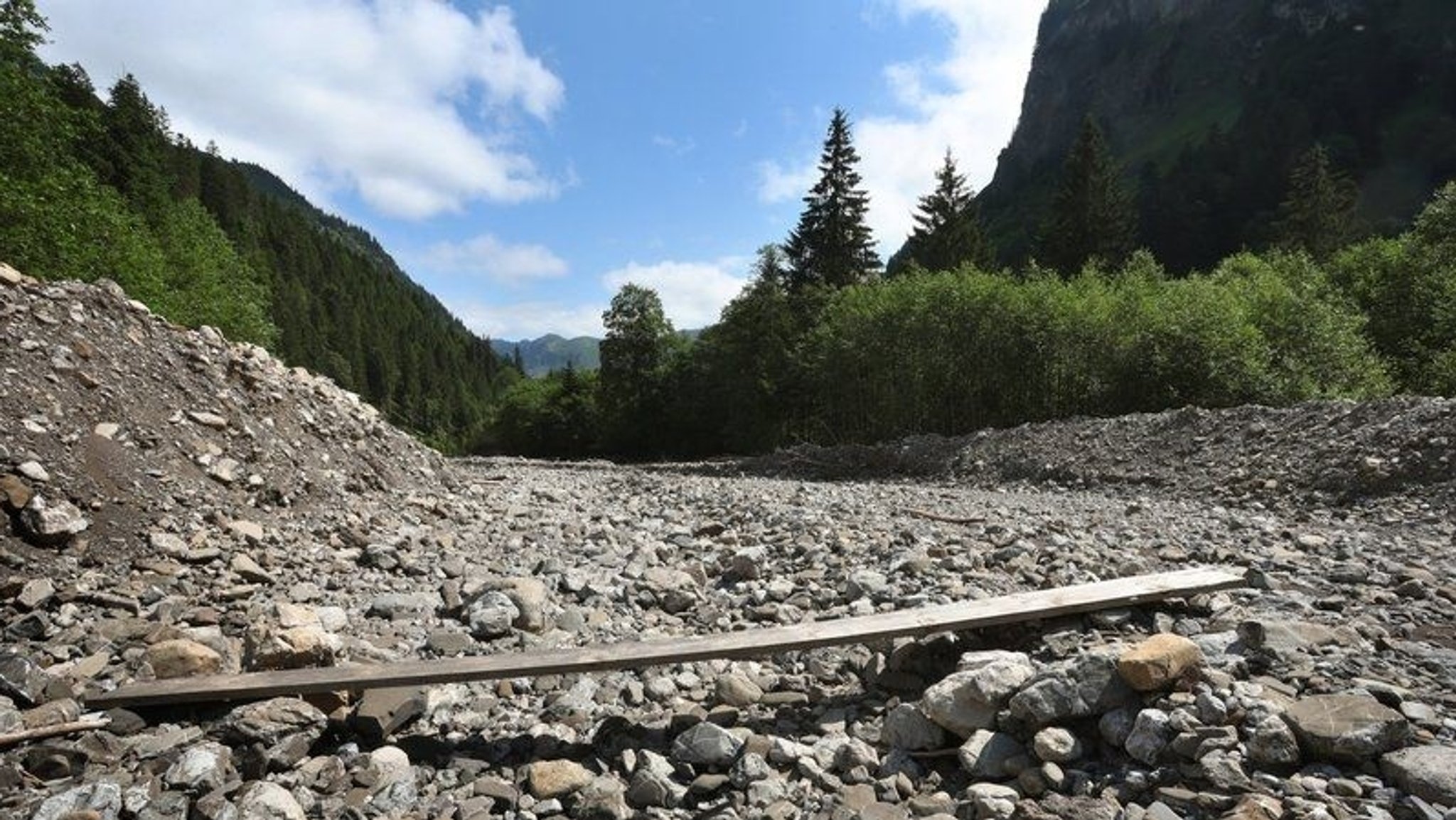 Archivbild: Das Bachbett des Rappenalpbaches bei Oberstdorf im Sommer 2023