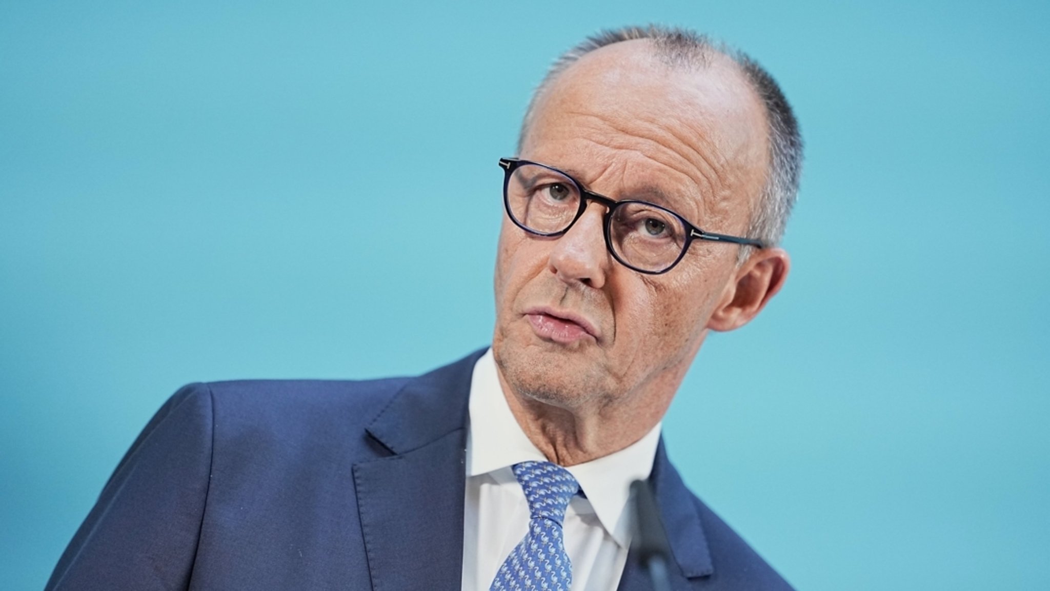 Archivbild: Bundeskanzler Friedrich Merz | Bild: dpa-Bildfunk/Michael Kappeler Archivbild: Bundeskanzler Friedrich Merz