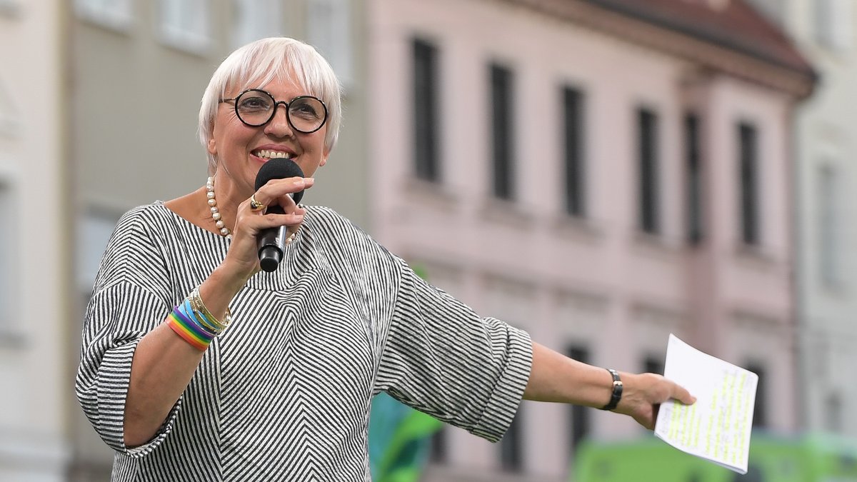 Claudia Roth bei Wahlkampf-Auftritt in Augsburg