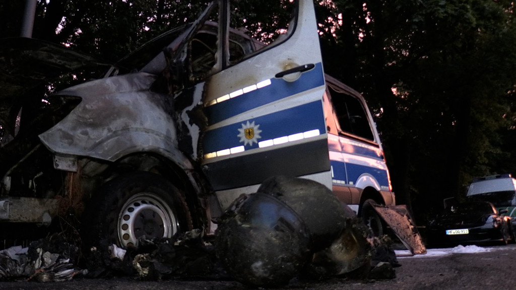 Brandanschlag auf Polizeibusse in München | Bild: Bayerischer Rundfunk 2022 Brandanschlag auf Polizeibusse in München