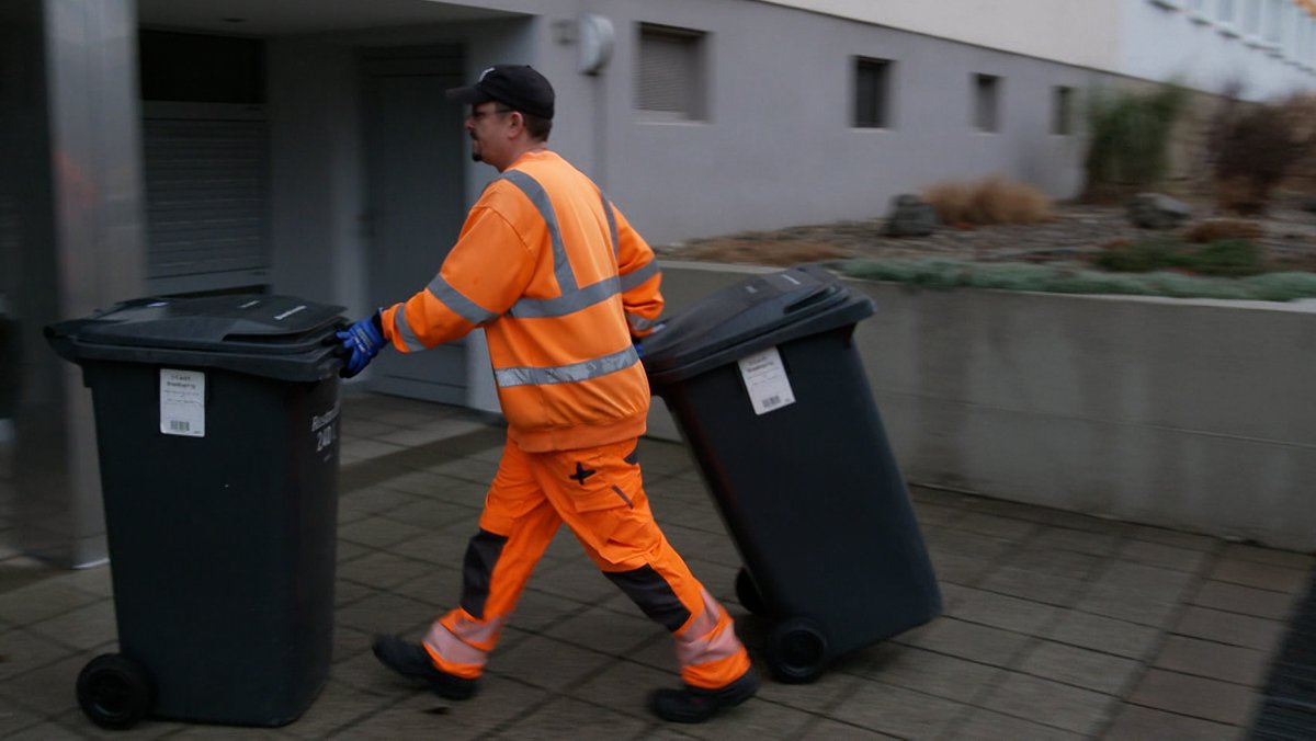 Warum Bamberg die Mülltonnen mit einem Chip ausstattet
