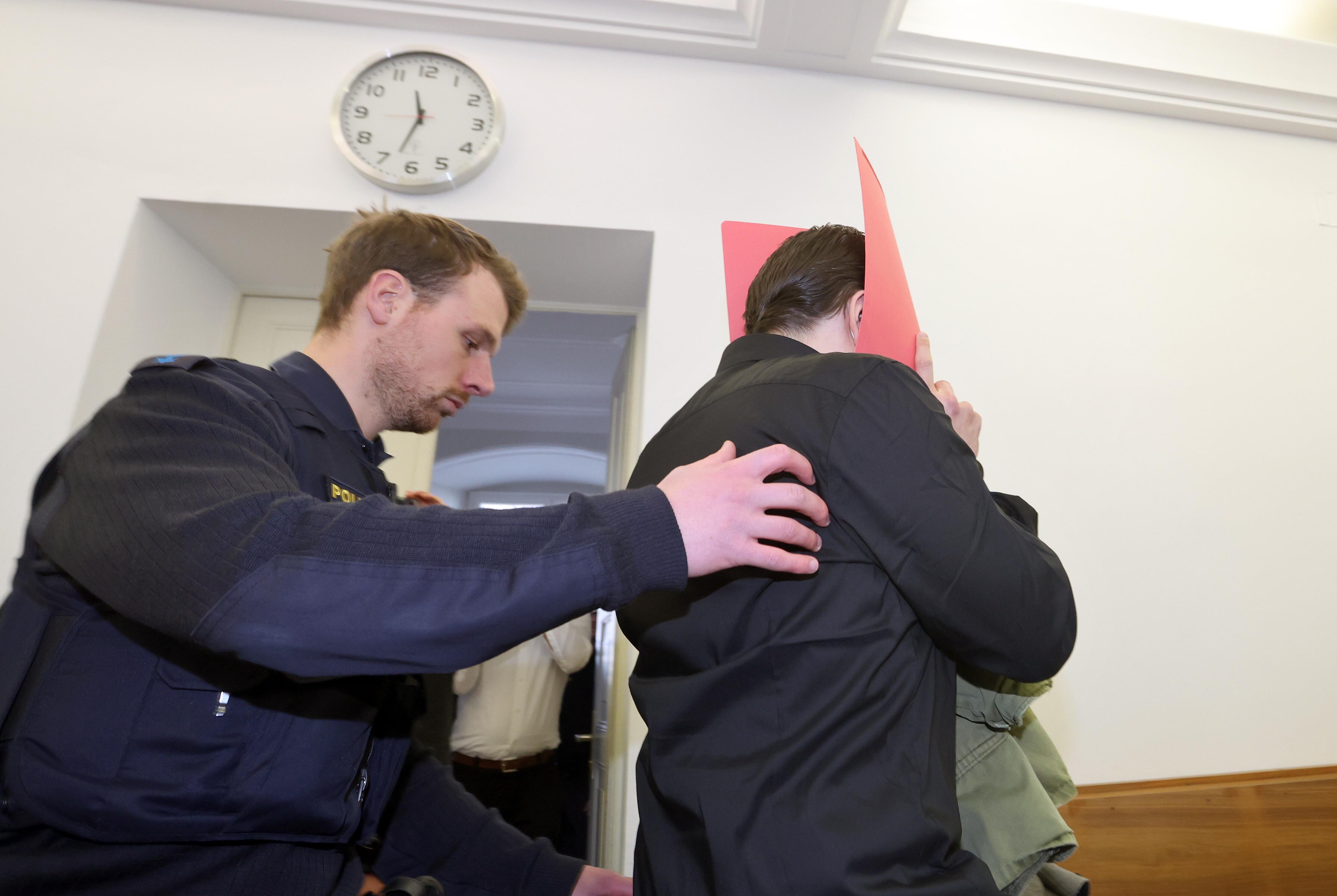 Neuschwanstein murderer sues against deportation: Why?