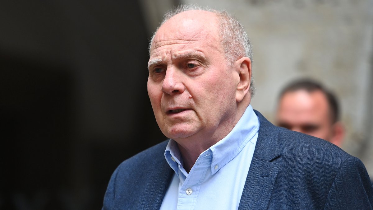 Uli Hoeneß und der Monopoly-Transfersommer des FC Bayern