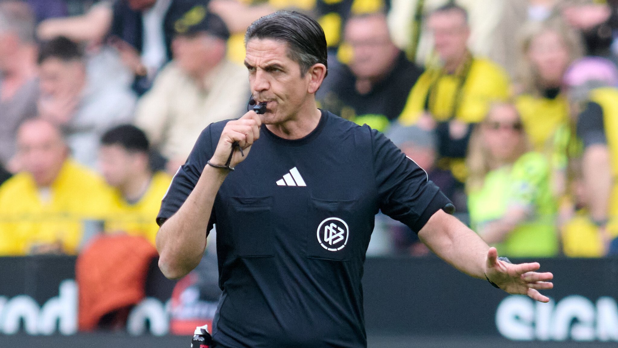 Letzter Pfiff beim FCB: Kult-Schiedsrichter Aytekin sagt Servus