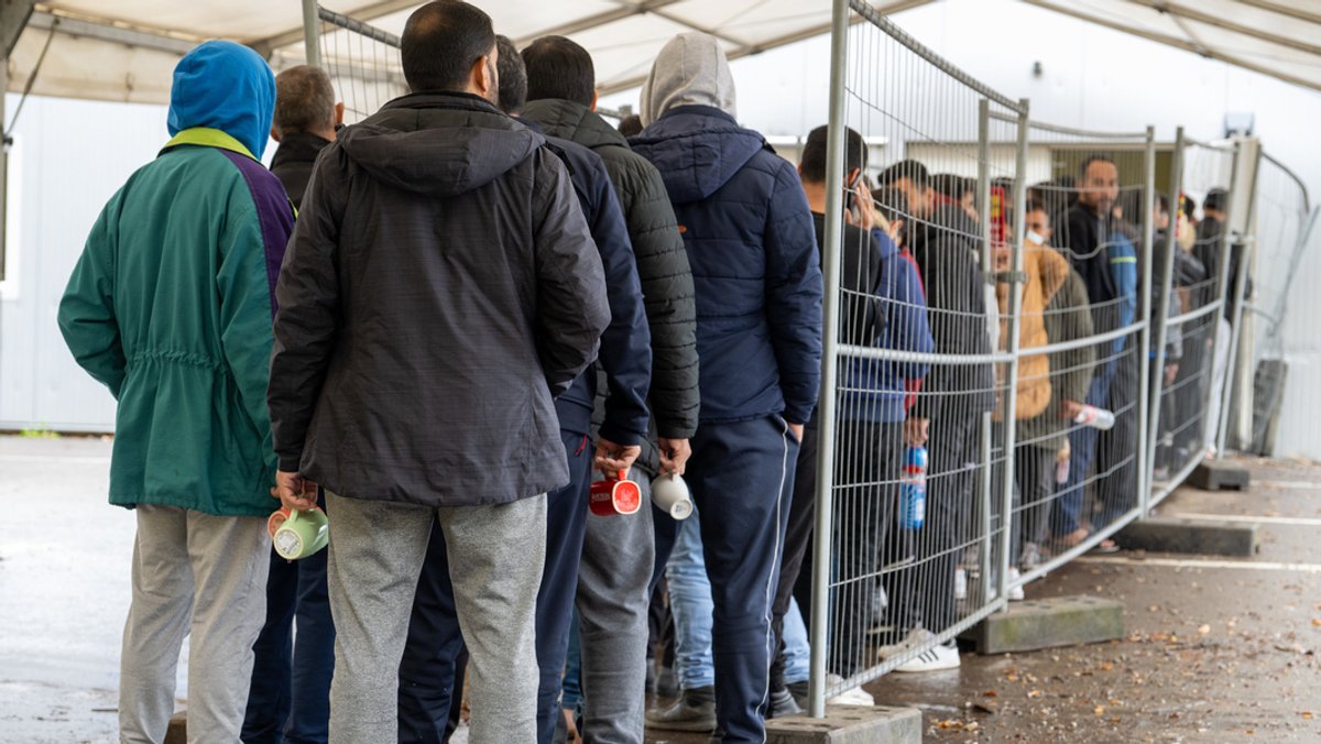 Zahl der Asylanträge in der EU erneut deutlich gestiegen 