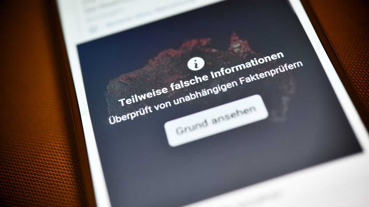 Facebook Will Scharfer Gegen Corona Fake News Vorgehen Br24