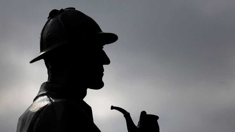 Profiler im Profil: Statue von Sherlock Holmes an der Londoner Baker Street. | Bild:picture alliance/empics/Philip Toscano