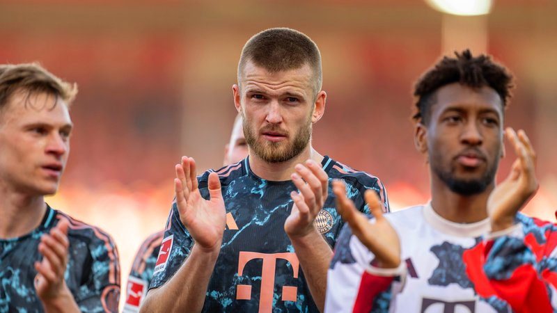 Eric Dier (Mitte) im Trikot des FC Bayern München | Bild: picture alliance / M.i.S. | Bernd Feil Eric Dier (Mitte) im Trikot des FC Bayern München