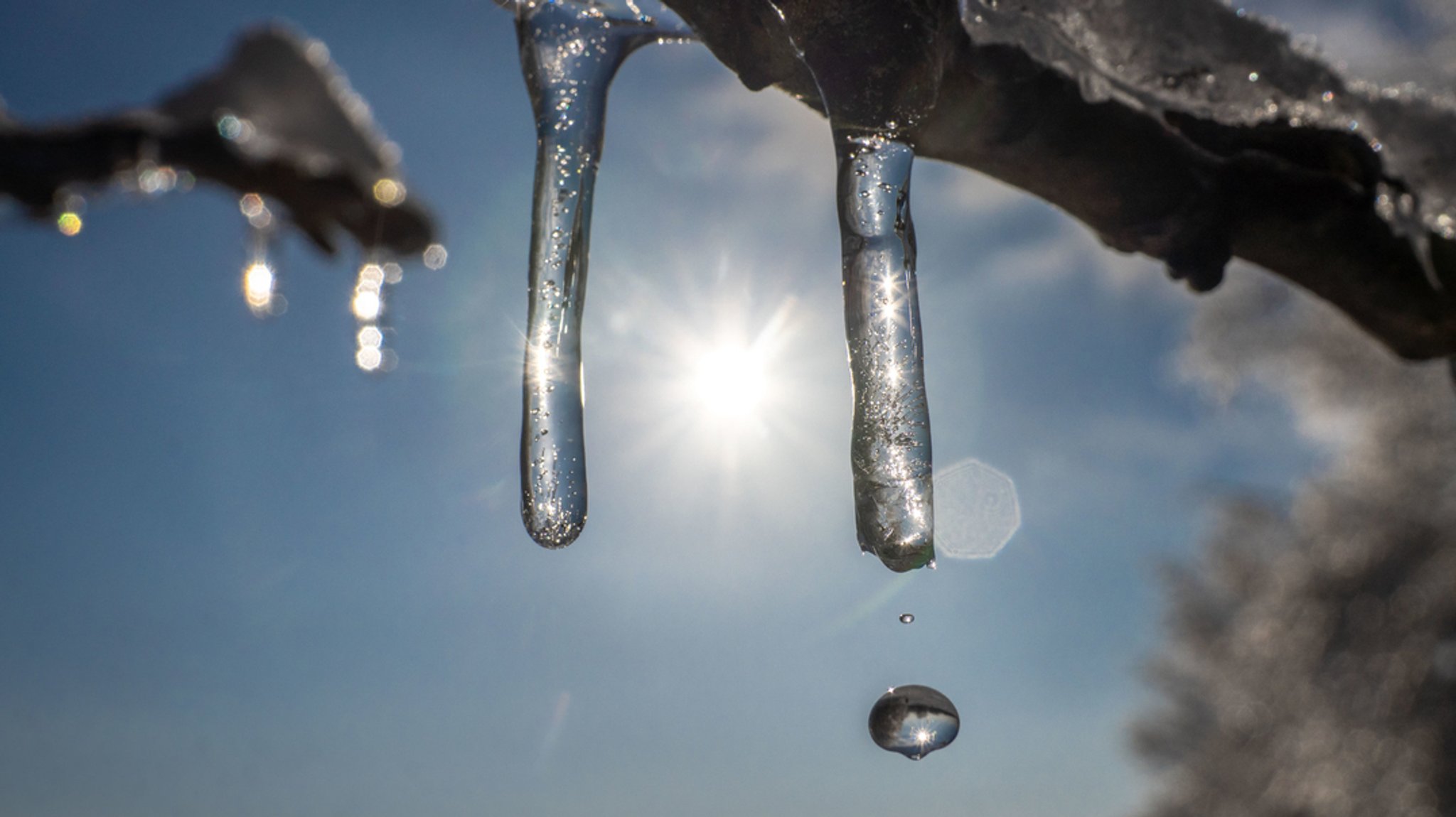 Wetter in Bayern: Viel Sonne, aber weiter Glatteis-Gefahr