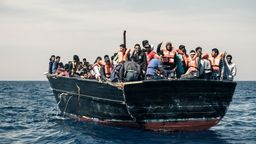 Das EU-Parlament hat heute über die künftige Asylpolitik der Europäischen Union entschieden - und der umstrittenen Asylreform final zugestimmt. | Bild:BR/Johannes Moths