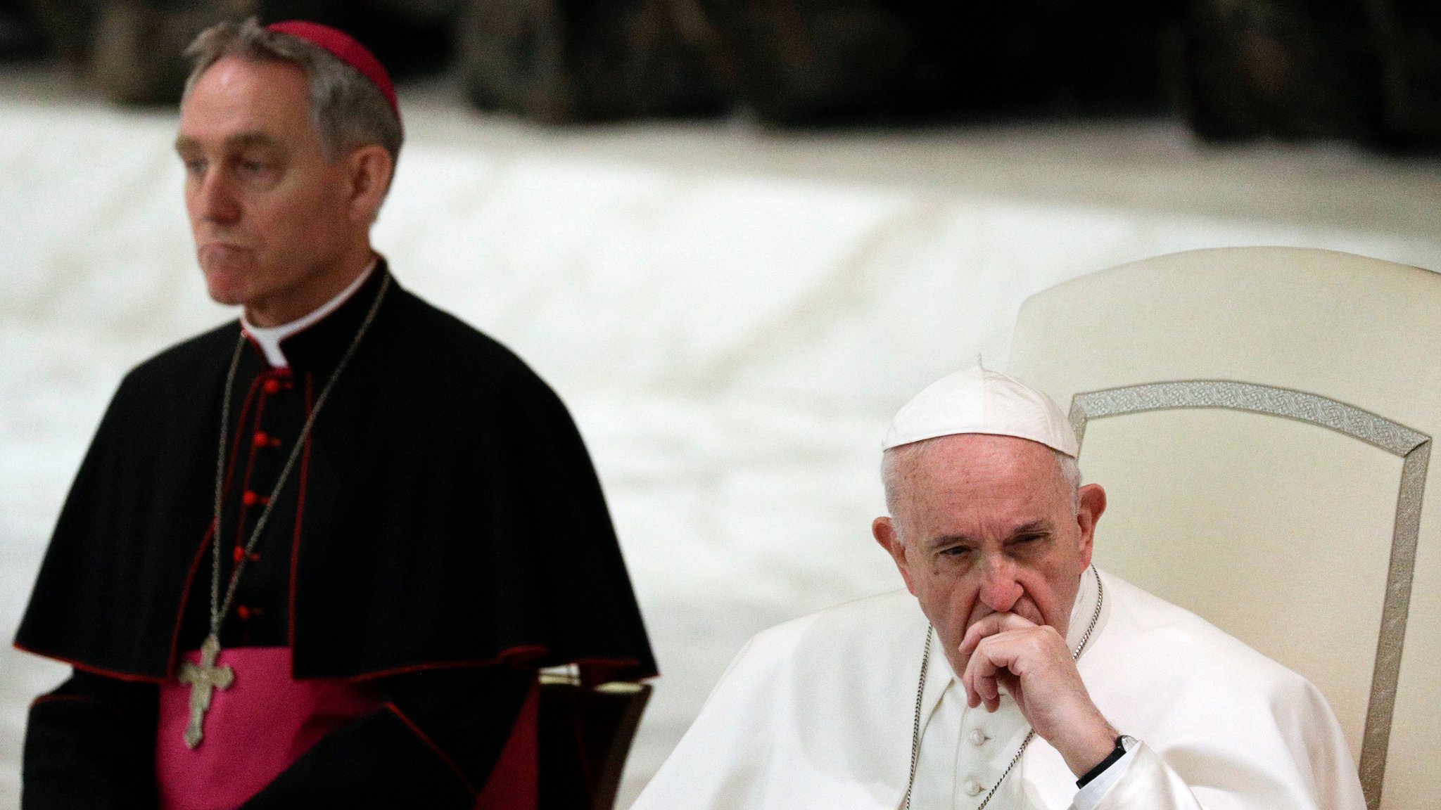 Papst Franziskus und Erzbischof Georg Gänswein