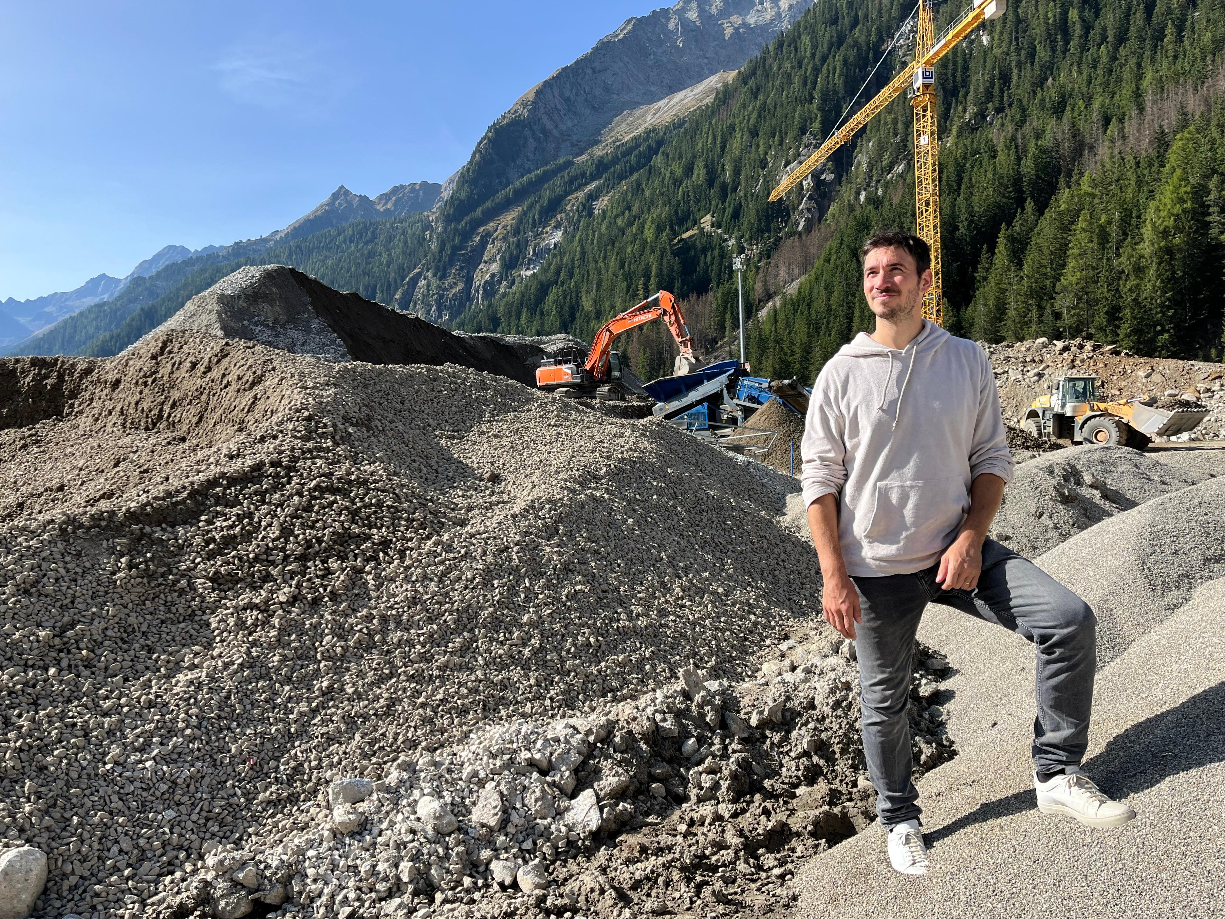 Felix Neureuther - Spiel mit den Alpen: Baustelle am Biathlon-Gelände in Antholz