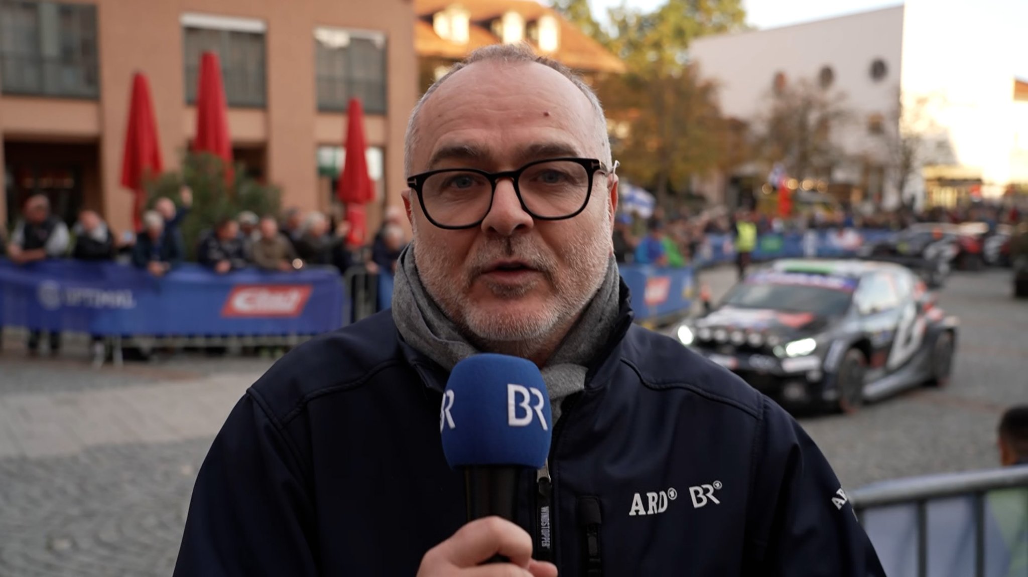 Martin Gruber berichtet aus Passau | Bild: BR Martin Gruber berichtet aus Passau