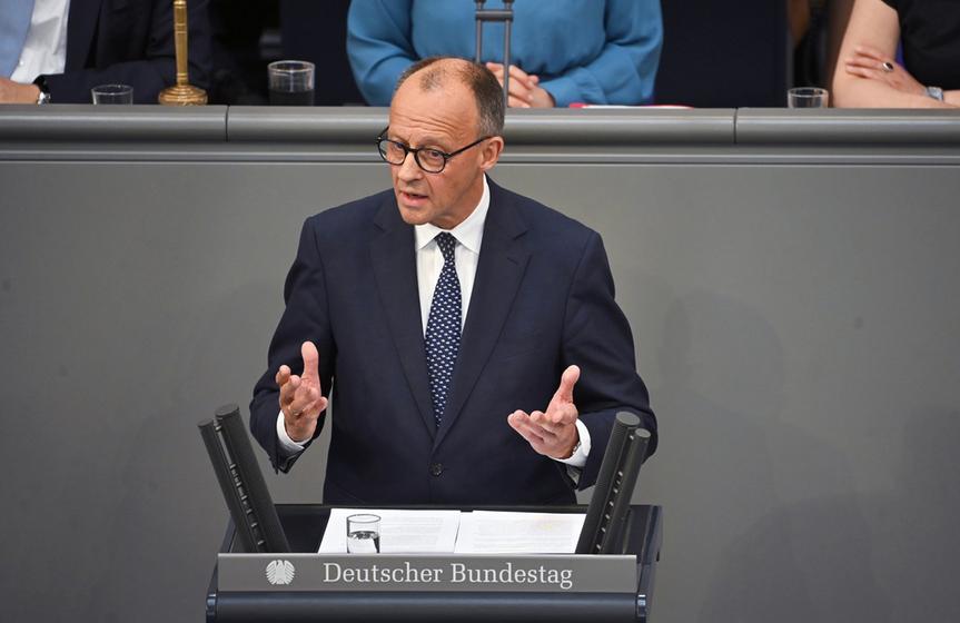 Bundeskanzler Friedrich Merz (CDU) spricht bei seiner Regierungserklärung im Plenum des Bundestags. | Bild:picture alliance/dpa | Katharina Kausche
