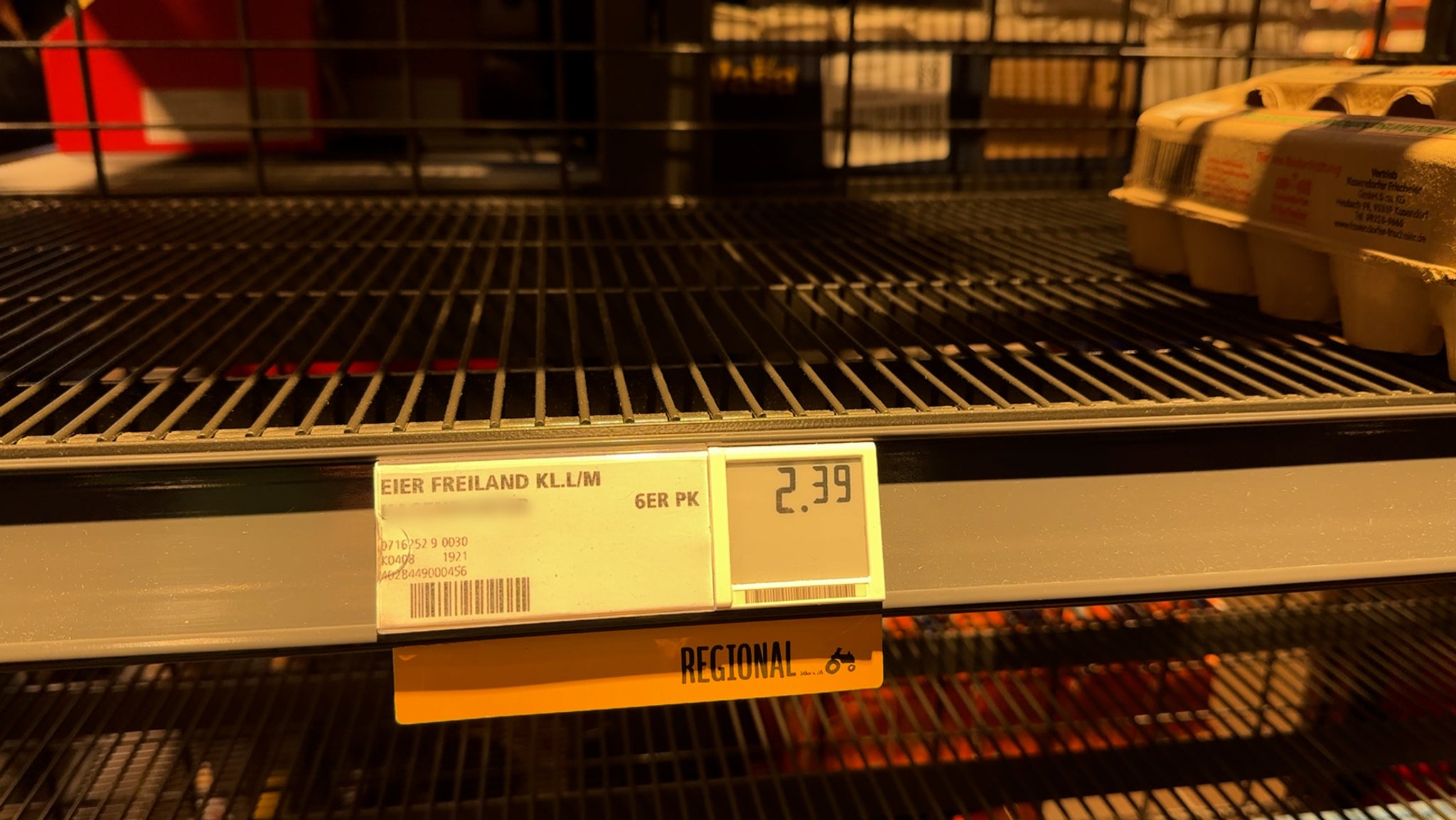 Leere Eierregale in Bayern