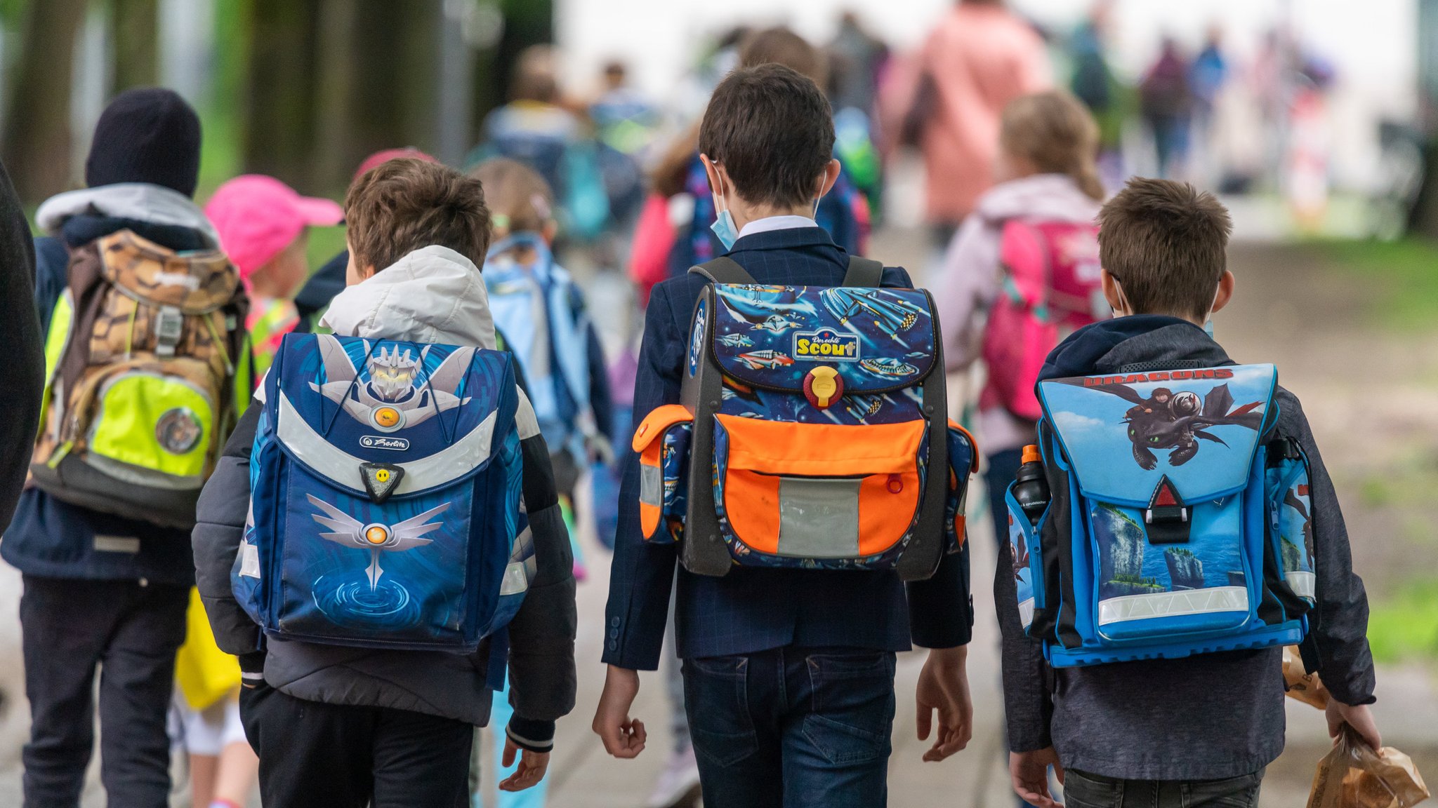 Bayerns Schulen: Weniger Wiederholer, mehr Vorrücker auf Probe 