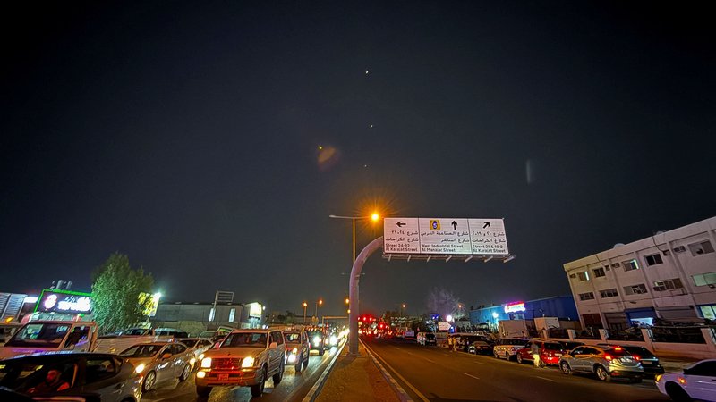 Raketen am Himmel über Doha zu sehen | Bild: REUTERS/Stringer Raketen am Himmel über Doha zu sehen