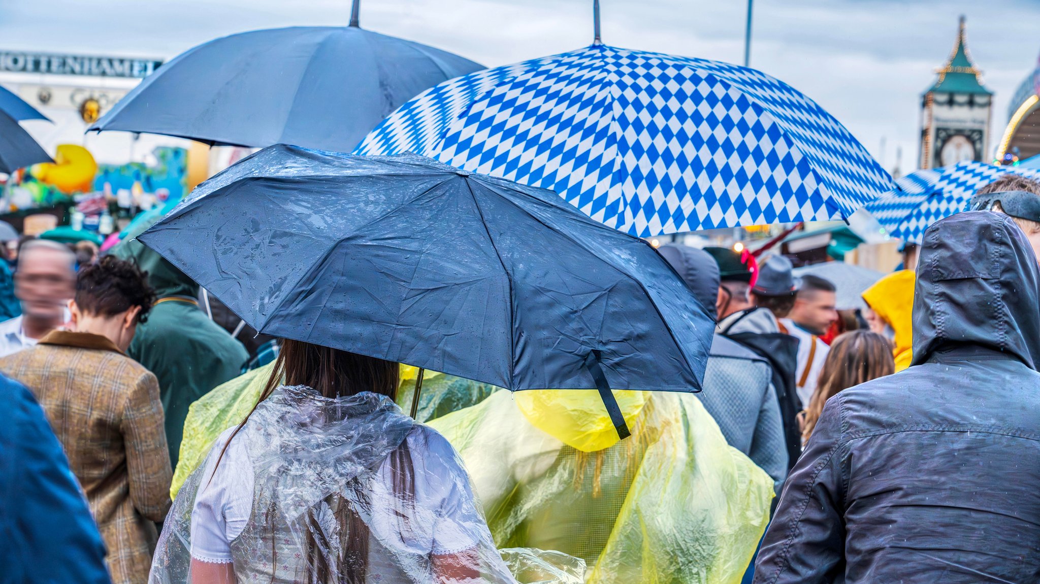 Erst kommt die Sonne – dann ein feuchter Wiesn-Abschluss