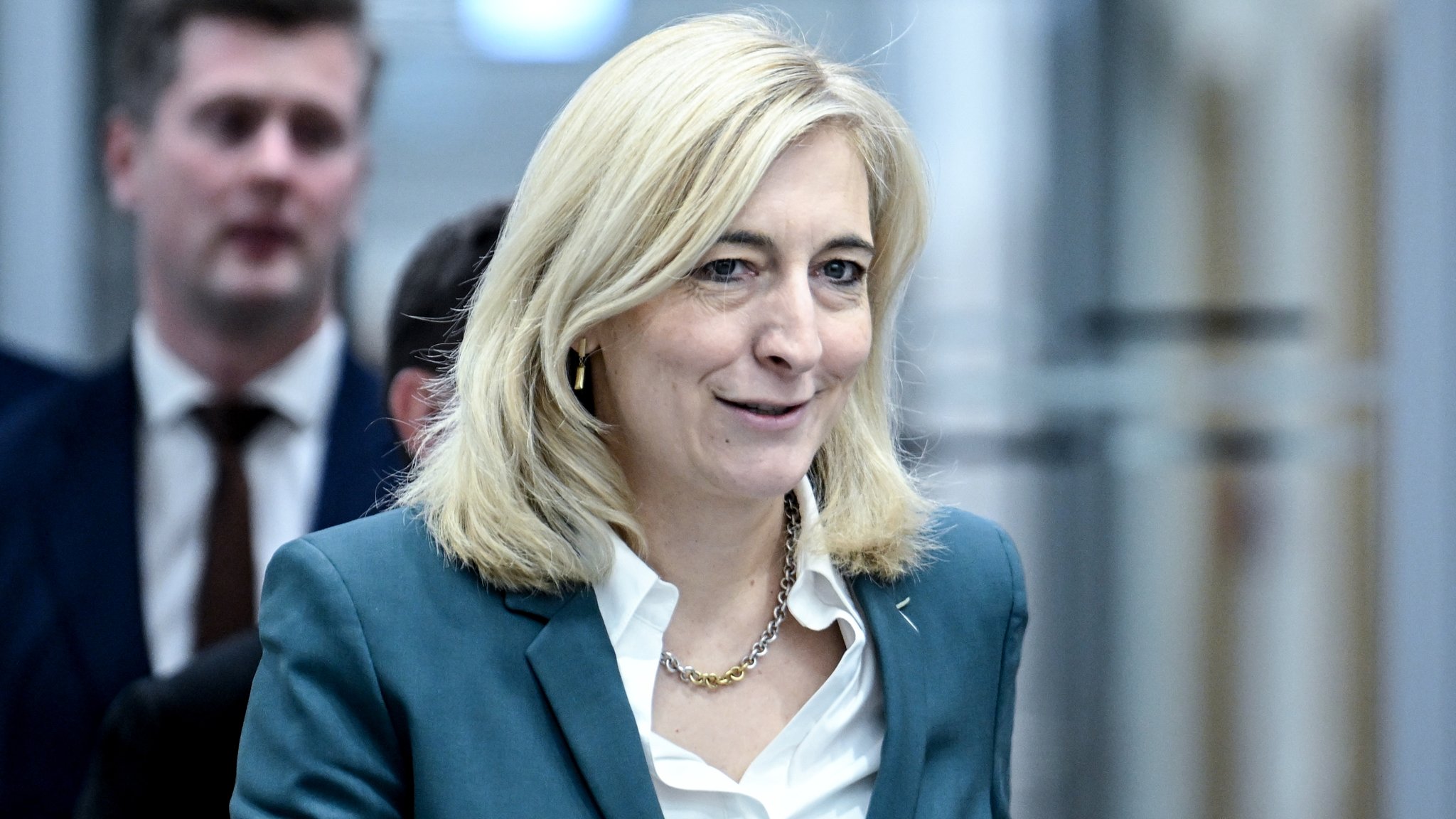 Warken: Zusatzbeitrag für Krankenkassen soll 2026 stabil bleiben