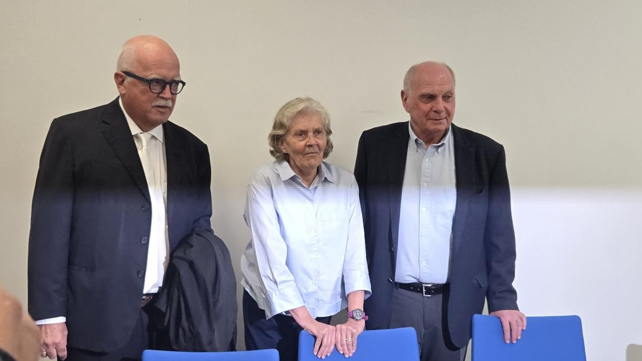 Nachbarstreit um Bäume: Prozess mit Uli Hoeneß in München