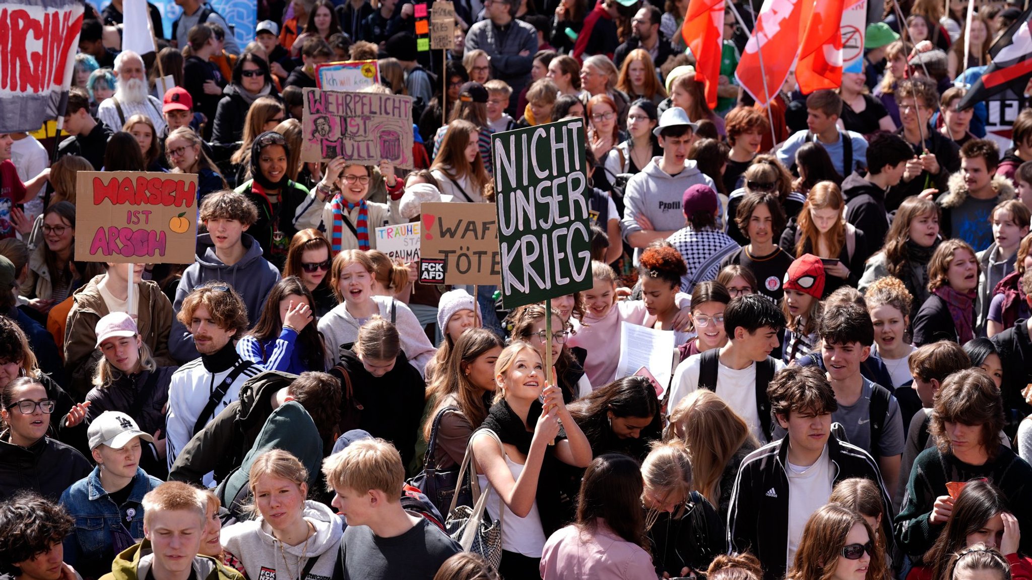 "Schulstreik gegen Wehrpflicht": Verfassungsfeinde mobilisieren