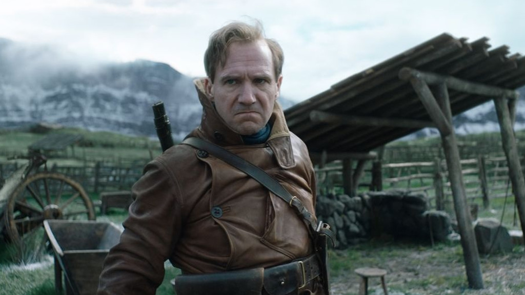 Ralph Fiennes ist der "King's Man" in "The King's Man – The Beginning" (Filmszene).