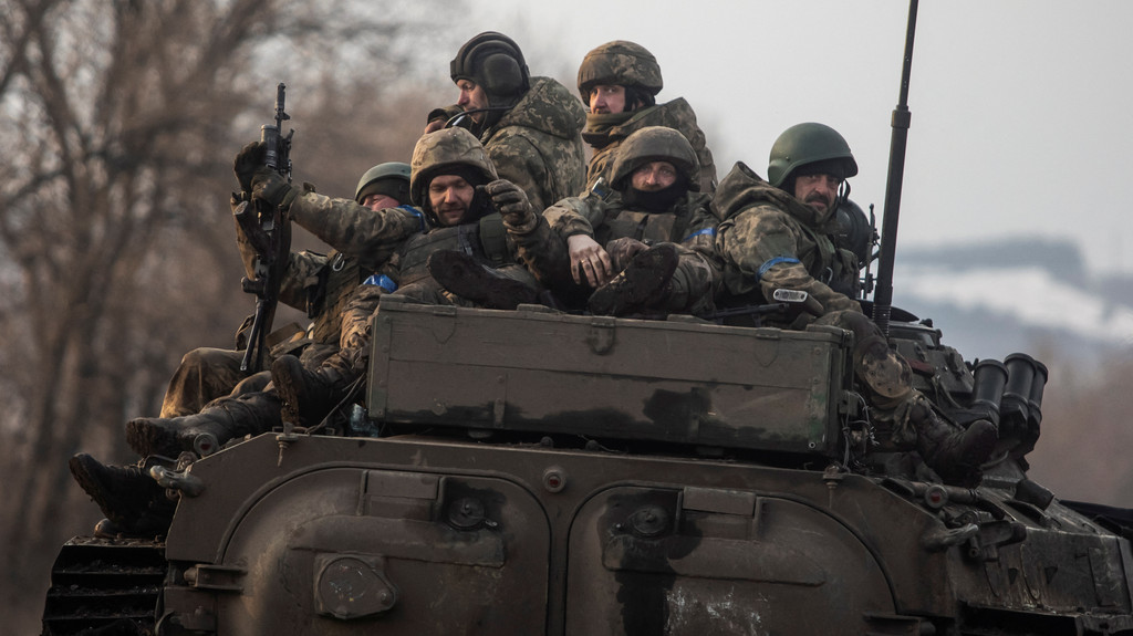Ukrainische Soldaten nahe Bachmut