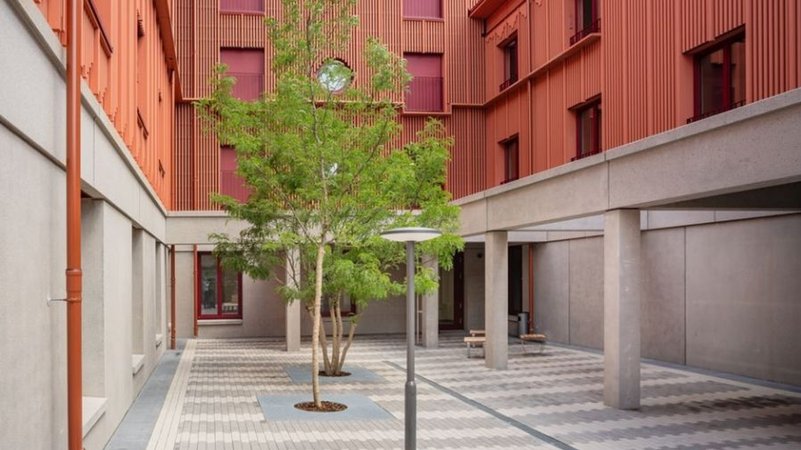 Der Übernachtungsschutz für Obdachlose im Münchner Norden in der Lotte-Branz-Straße. | Bild: Hild und K / Michael Heinrich Der Übernachtungsschutz für Obdachlose im Münchner Norden in der Lotte-Branz-Straße.